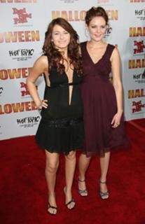 Hanna Hall feet photo 13