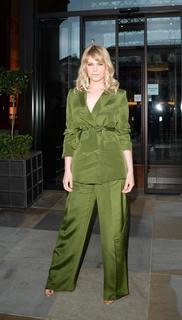 Hannah Arterton feet photo 18