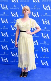 Hannah Arterton feet photo 14
