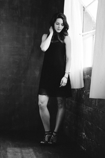 Hannah Barefoot feet photo 9