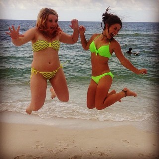 Hannah Barron feet photo thumbnail