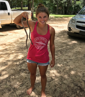 Hannah Barron feet photo thumbnail