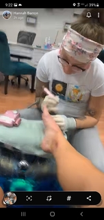 Hannah Barron feet photo thumbnail