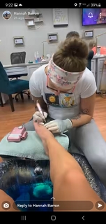 Hannah Barron feet photo thumbnail