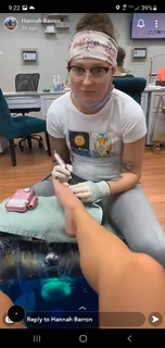 Hannah Barron feet photo thumbnail