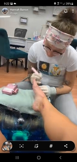 Hannah Barron feet photo thumbnail