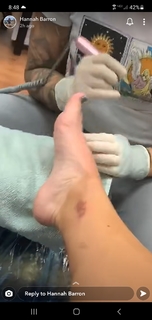 Hannah Barron feet photo thumbnail