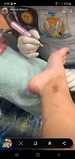 Hannah Barron feet photo thumbnail