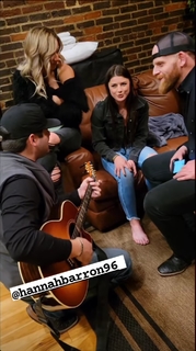 Hannah Barron feet photo thumbnail