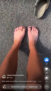 Hannah Barron feet photo thumbnail