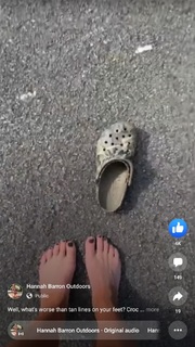 Hannah Barron feet photo thumbnail