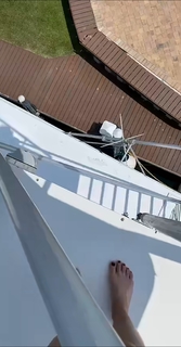 Hannah Barron feet photo thumbnail