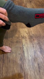 Hannah Barron feet photo thumbnail