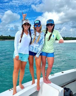 Hannah Barron feet photo thumbnail