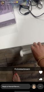 Hannah Barron feet photo thumbnail