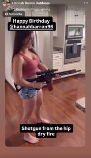 Hannah Barron feet photo thumbnail