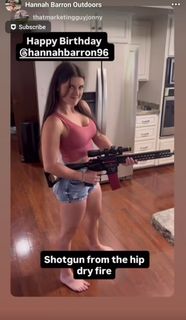 Hannah Barron feet photo thumbnail