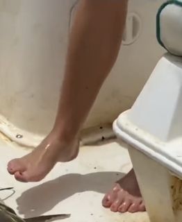 Hannah Barron feet photo 4