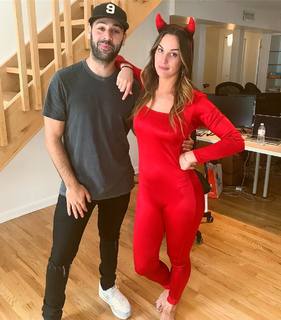 Hannah Berner feet photo thumbnail