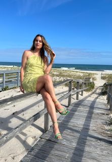 Hannah Berner feet photo thumbnail