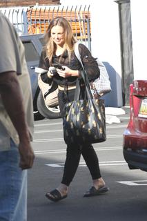 Hannah Brown feet photo 18