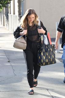 Hannah Brown feet photo 13