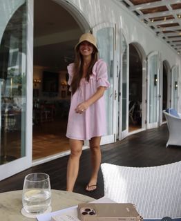 Hannah Brown feet photo 1