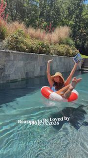 Hannah Brown feet photo 7