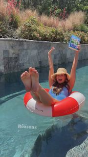 Hannah Brown feet photo 6