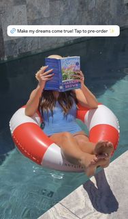 Hannah Brown feet photo 3