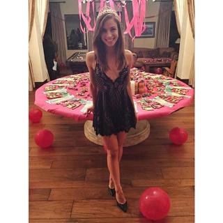 Hannah Cranston feet photo 20