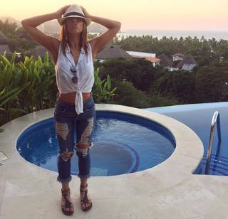 Hannah Cranston feet photo 7