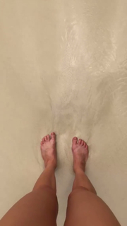 Hannah Cranston feet photo 9