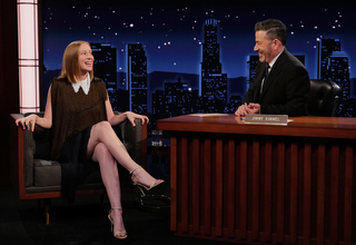 Hannah Einbinder feet photo 6