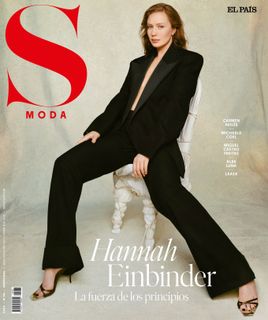 Hannah Einbinder feet photo 3