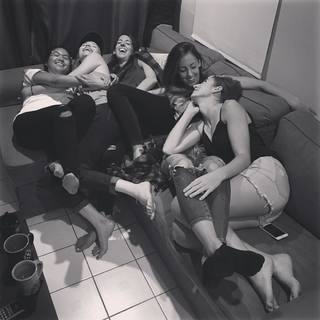 Hannah Emily Anderson feet photo 13