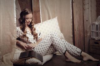 Hannah Ferguson feet photo thumbnail