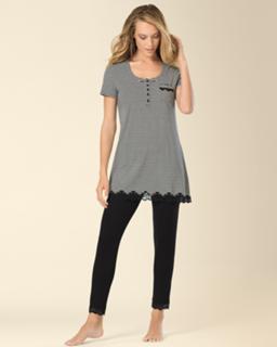 Hannah Ferguson feet photo thumbnail