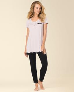 Hannah Ferguson feet photo thumbnail