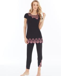 Hannah Ferguson feet photo thumbnail