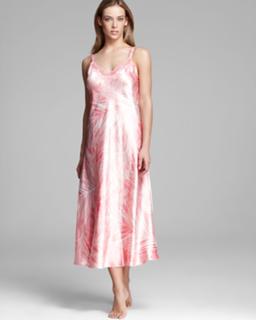 Hannah Ferguson feet photo thumbnail