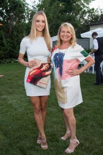 Hannah Ferguson feet photo thumbnail