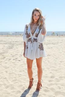 Hannah Ferguson feet photo thumbnail