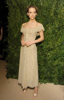 Hannah Ferguson feet photo thumbnail