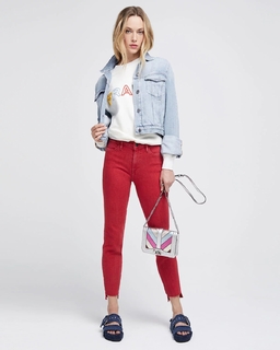 Hannah Ferguson feet photo thumbnail