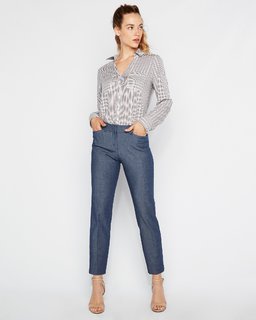 Hannah Ferguson feet photo thumbnail