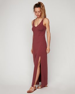 Hannah Ferguson feet photo thumbnail