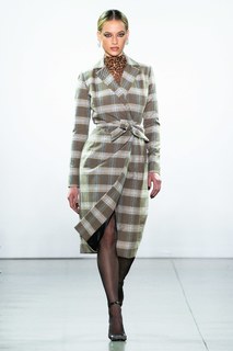 Hannah Ferguson feet photo thumbnail