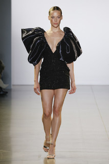 Hannah Ferguson feet photo thumbnail