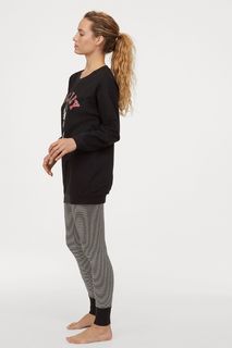 Hannah Ferguson feet photo thumbnail